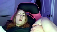 Blonde Amateur Gives Webcam Show With Toys