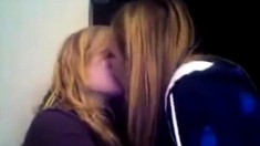 2 girls passionate kiss on webcam